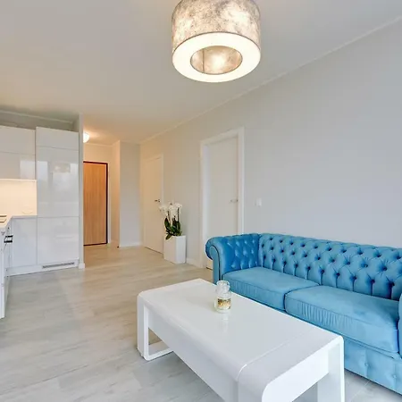 Mistral غدينيا